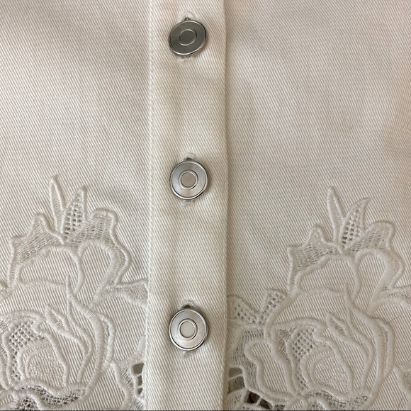 Club Monaco | Vidya Denim Skirt — White | Size 0 - Picture 5 of 13